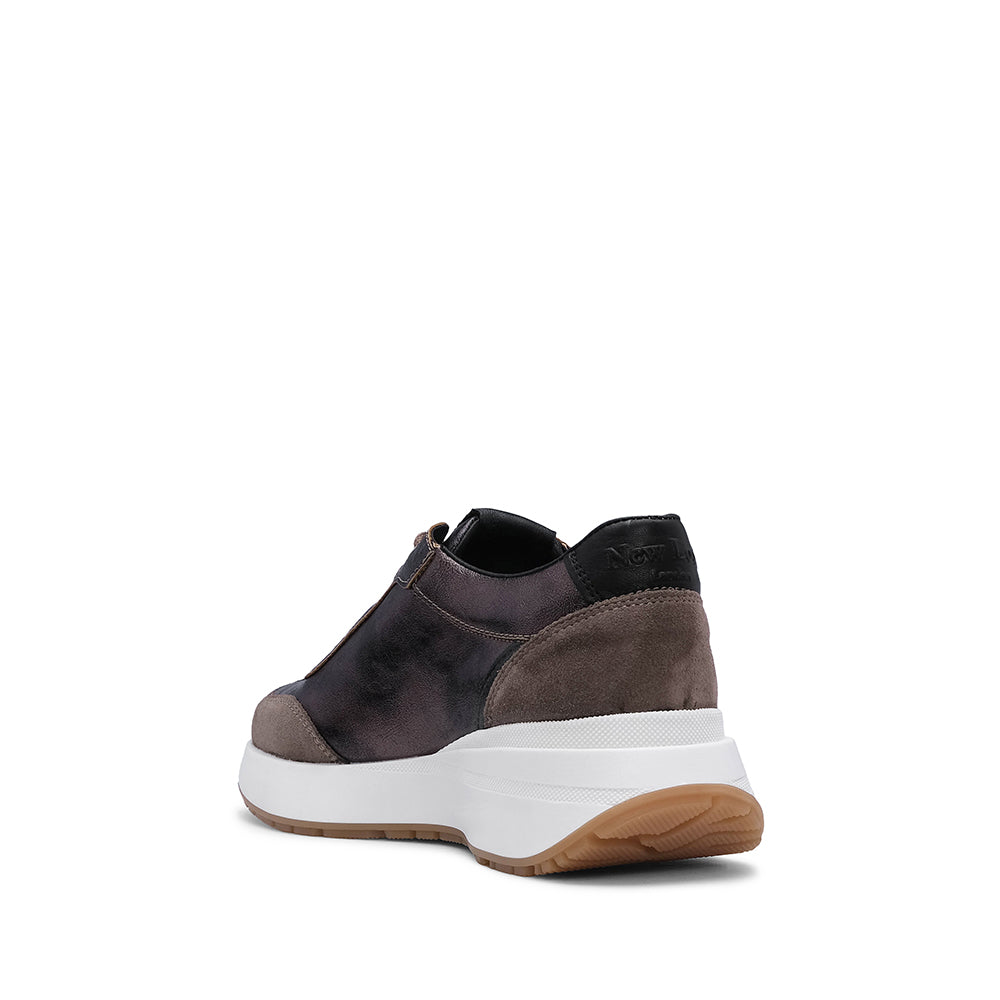 LOOK STYLE SNEAKERS