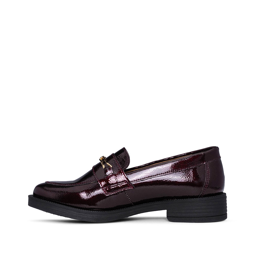 ELIZABETH LOAFERS