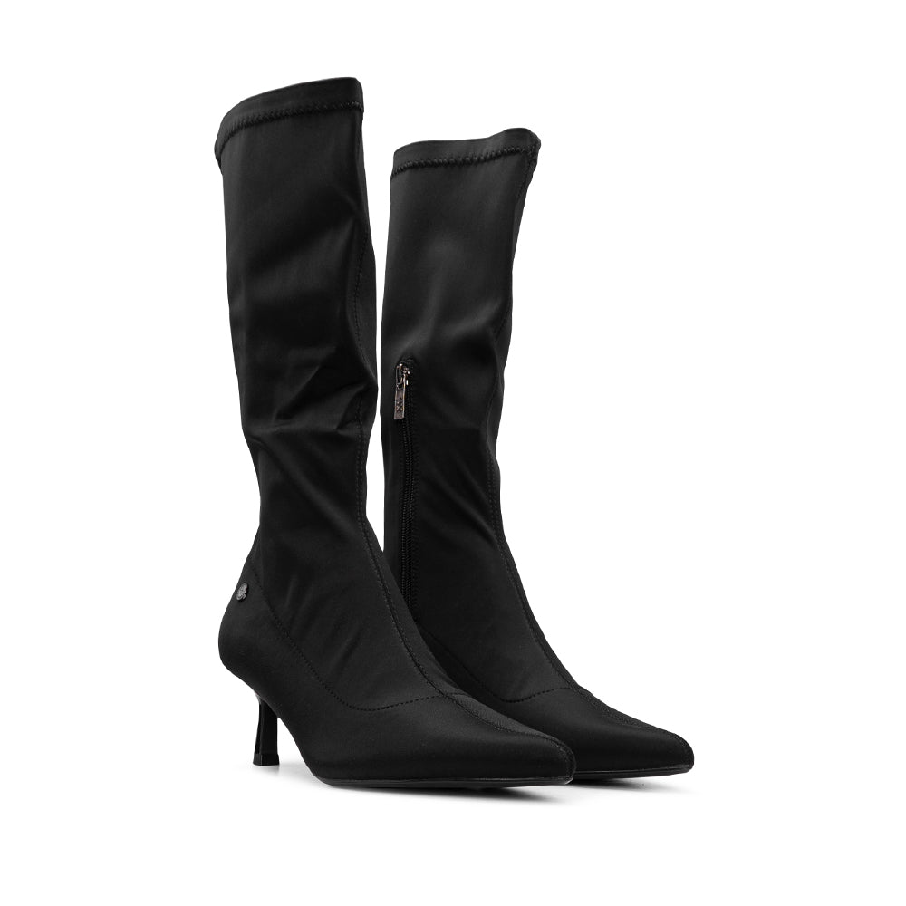 Bota Mulher XTI em Têxtil Preta com Salto Fino - Preto