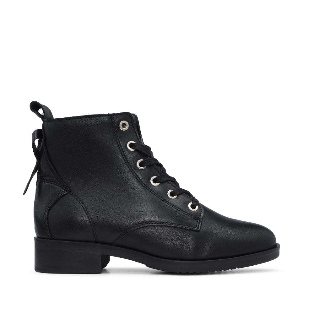 BOTAS FEMININAS CANO CURTO