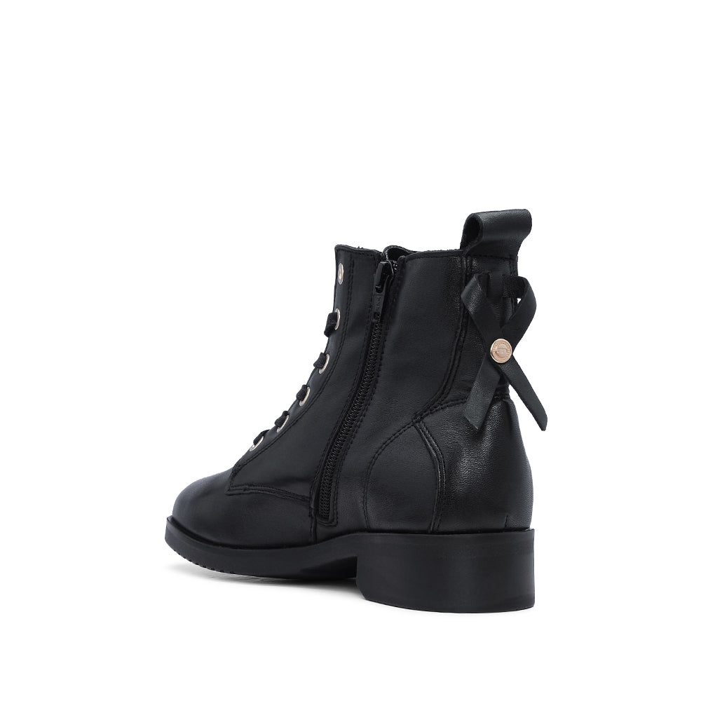 BOTAS FEMININAS CANO CURTO