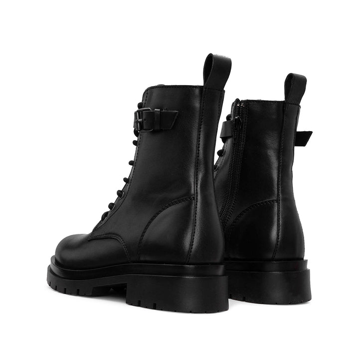 BOTAS FEMININAS CANO CURTO