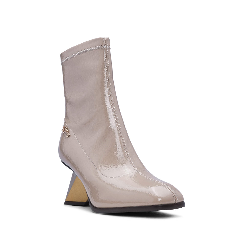 BOTAS FEMININAS CANO CURTO