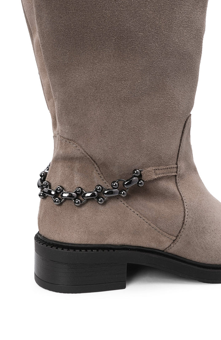 Bota de Cano Alto Mulher em Camurça com Corrente - Taupe