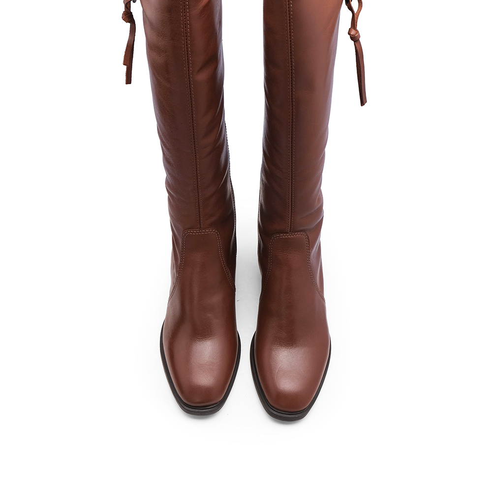 Bota de Cano Alto Mulher em Pele com Fivela - Cognac