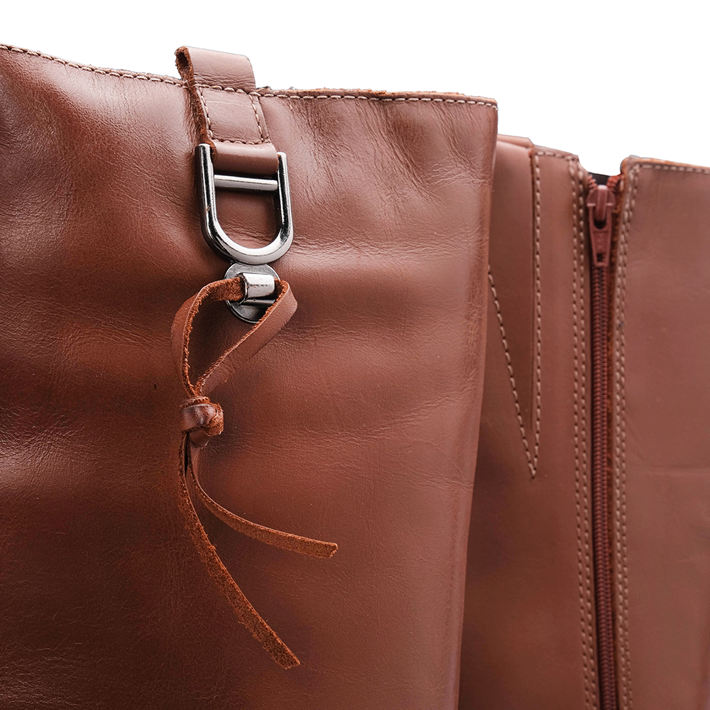 Bota de Cano Alto Mulher em Pele com Fivela - Cognac