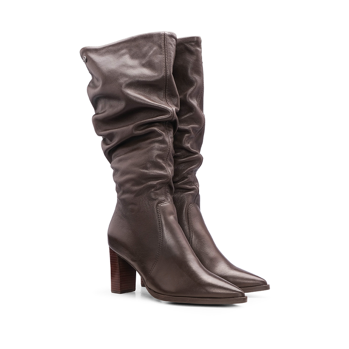 Bota de Cano Alto Mulher em Pele Macia - Castanho