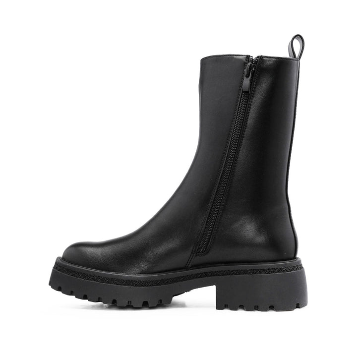 Bota Chelsea Mulher Gap com Sola de Piso Marcado - Preto
