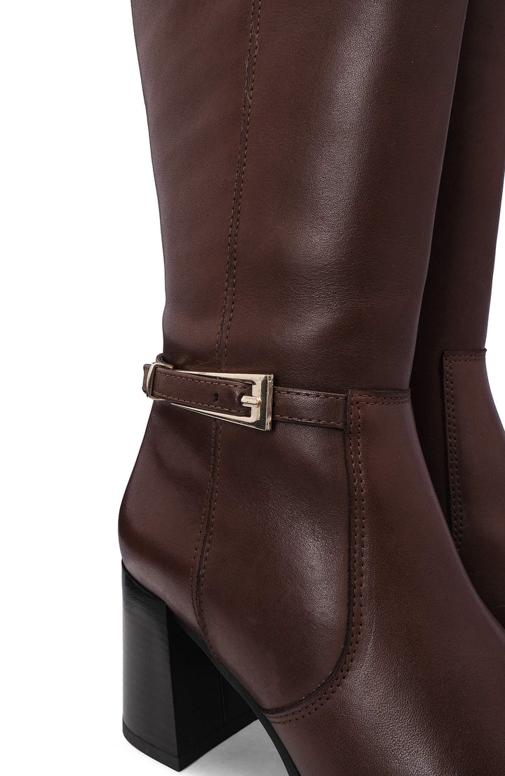 Bota de Cano Alto Mulher em Pele Castanha com Fivela - Castanho