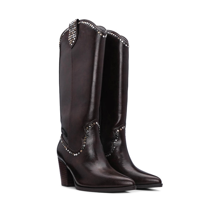 Bota de Cano Alto Mulher com Tachas Prateadas - Castanho