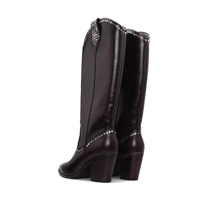 Bota de Cano Alto Mulher com Tachas Prateadas - Castanho