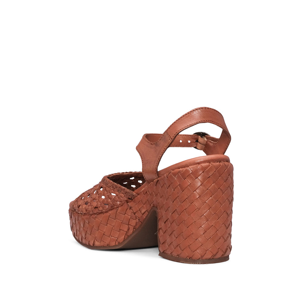 SANDÁLIAS FEMININAS PLATAFORMA