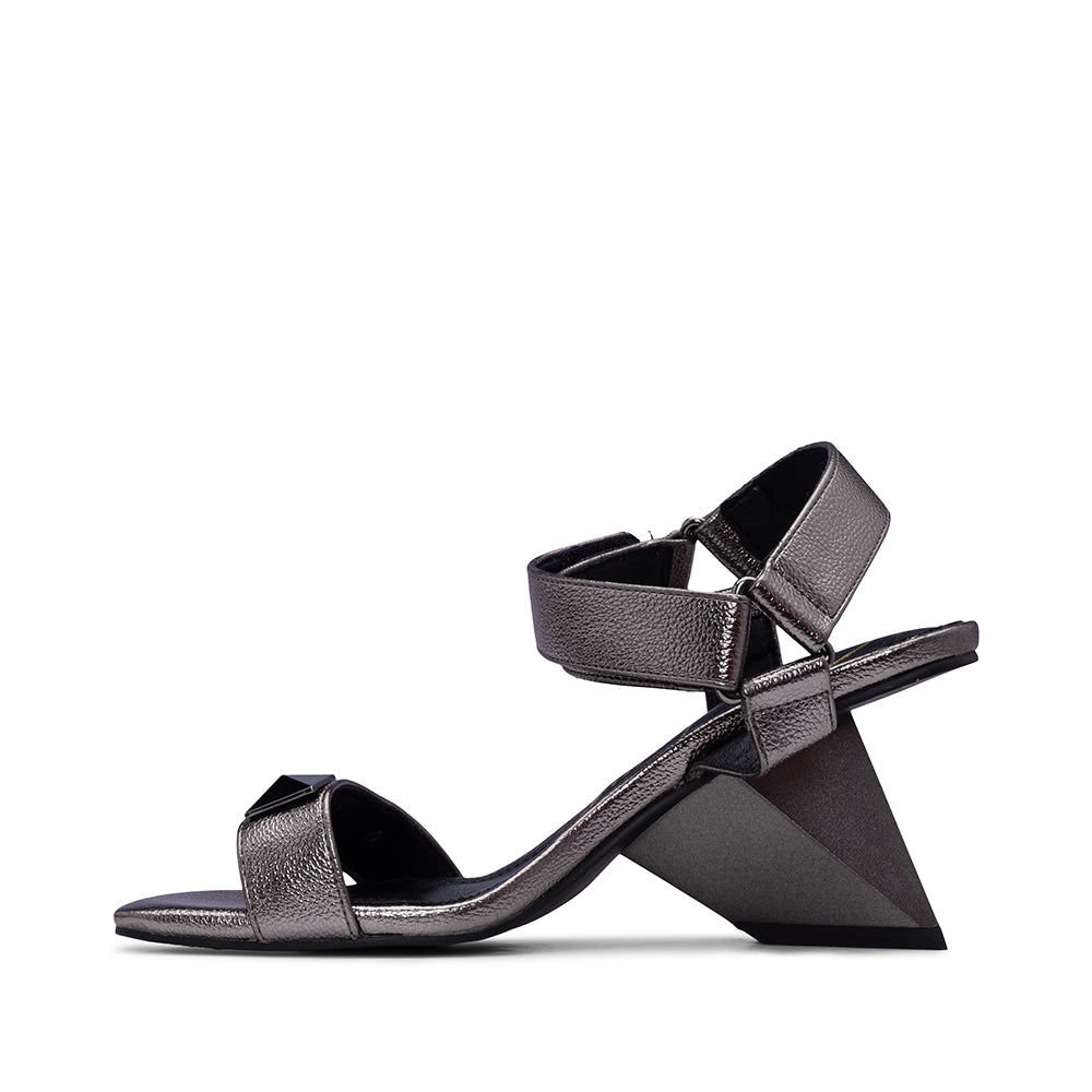 SANDÁLIAS FEMININAS SALTO ALTO