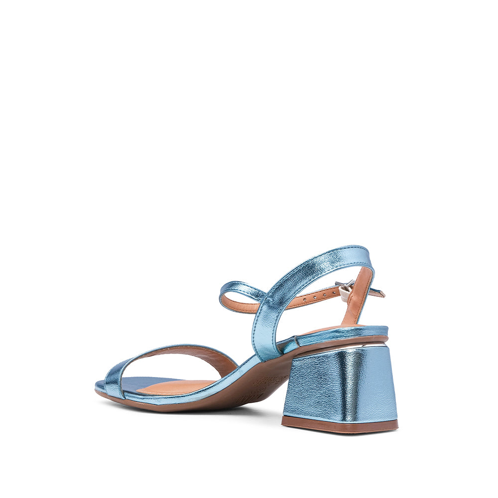 SANDÁLIAS FEMININAS SALTO MÉDIO