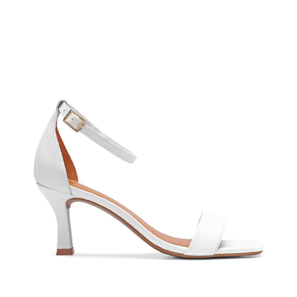 SANDÁLIAS FEMININAS SALTO MÉDIO