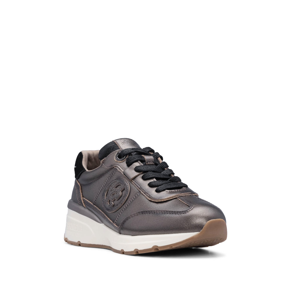 NIVIA SNEAKERS