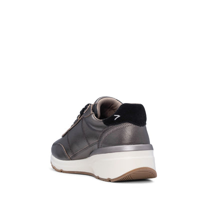 NIVIA SNEAKERS