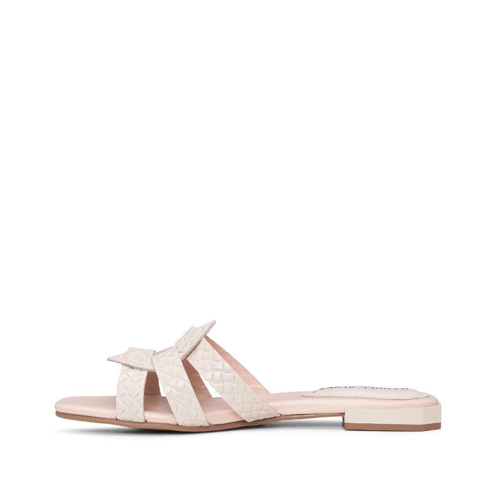 SANDÁLIAS FEMININAS SALTO RASO