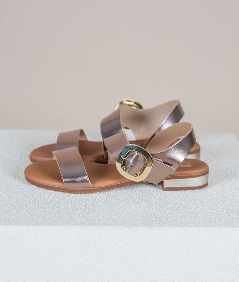 SANDÁLIAS FEMININAS SALTO RASO